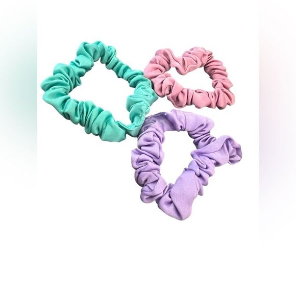 GUCCI Scrunchies in Drawstring Bag - Picture 3 of 7